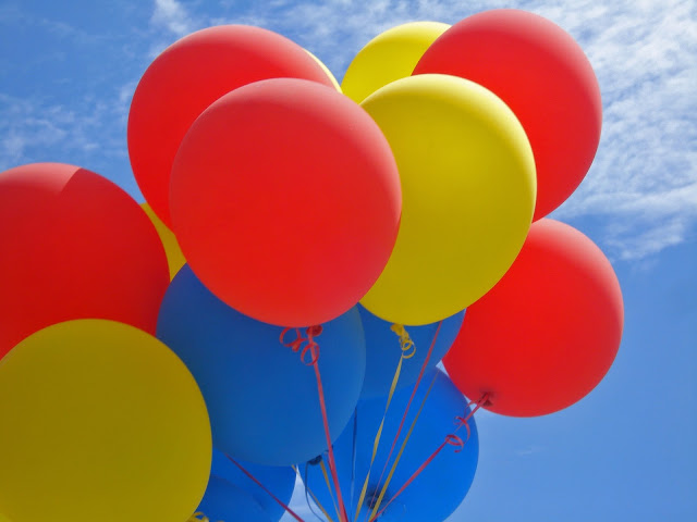 Best Grown-up Birthday Party needs balloons