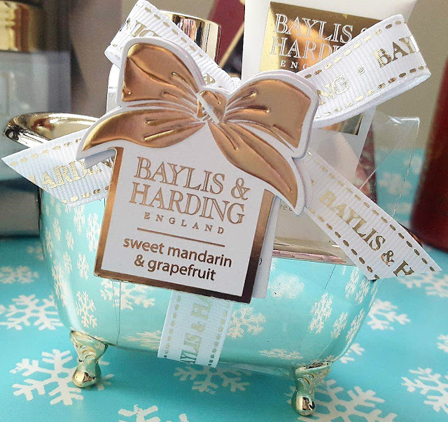 Baylis & Harding Christmas Competition
