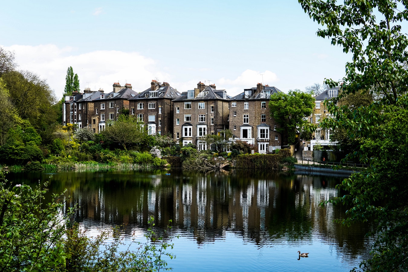 Do Bigger Homes Have to Be Less Energy Efficient?