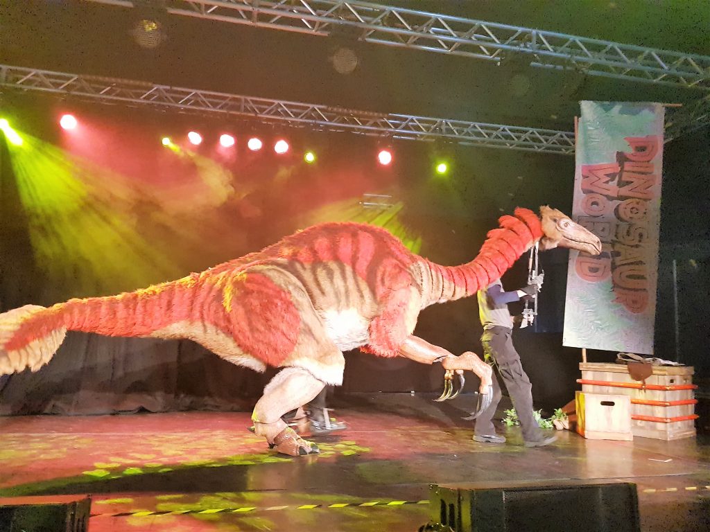 Dinosaur World Live