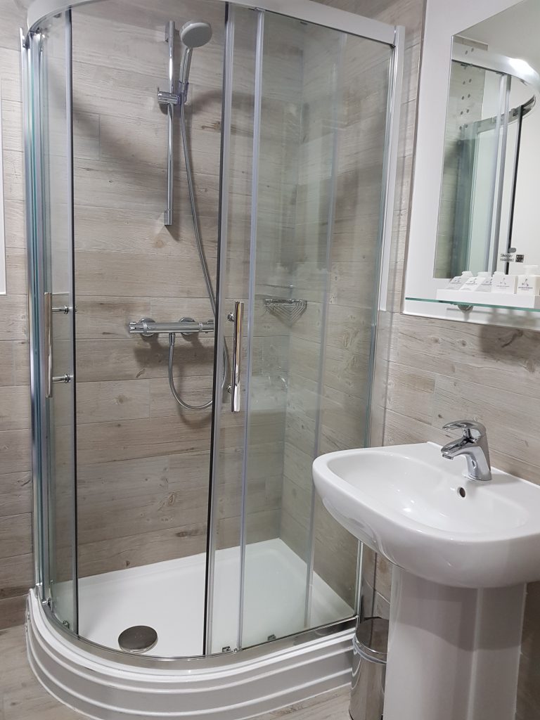 belmont llandudno bathroom