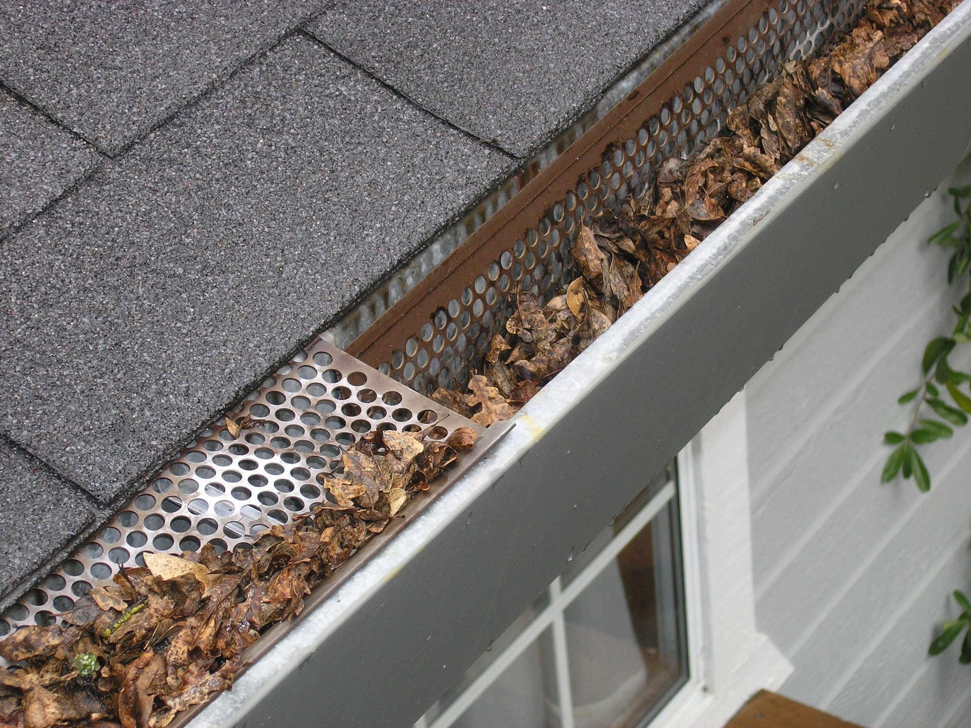 guttering winter ready home