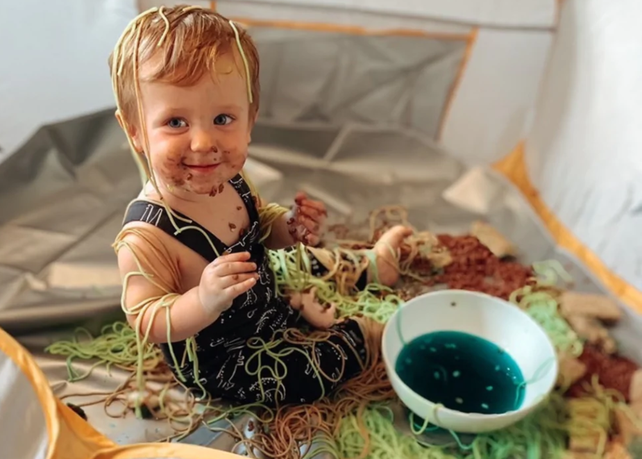 messy play