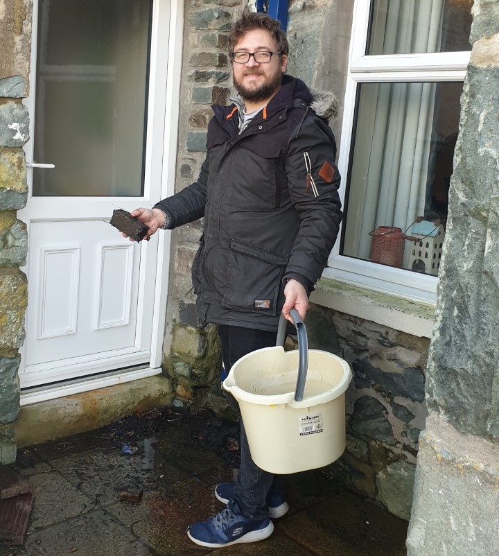emptying downpipes and gutters