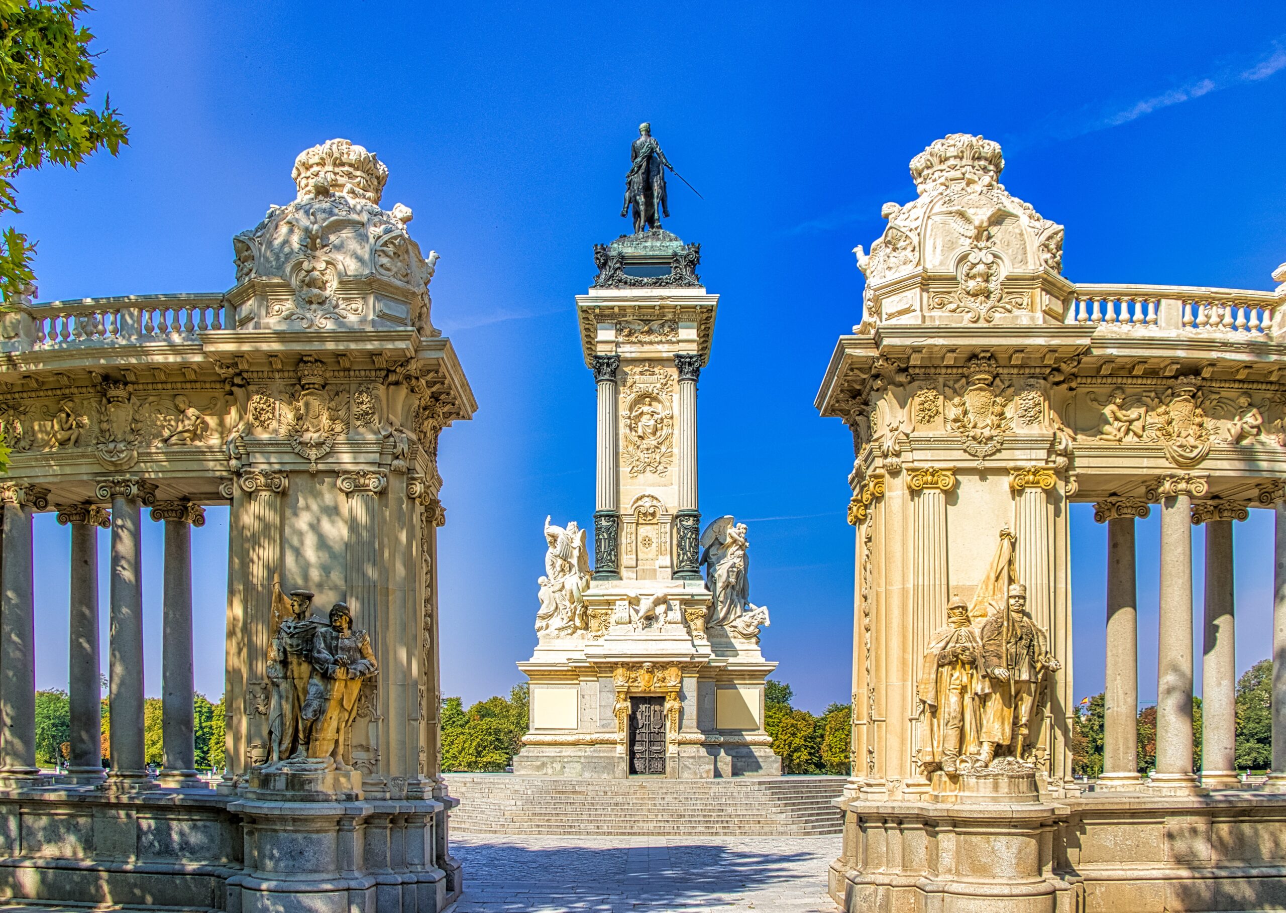 monument to alfonso xii
