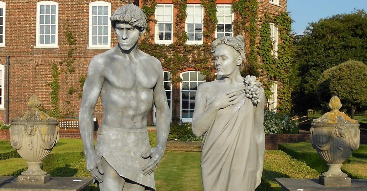 living statues