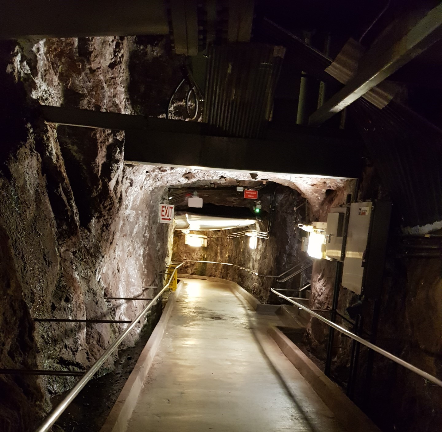 inside hoover dam