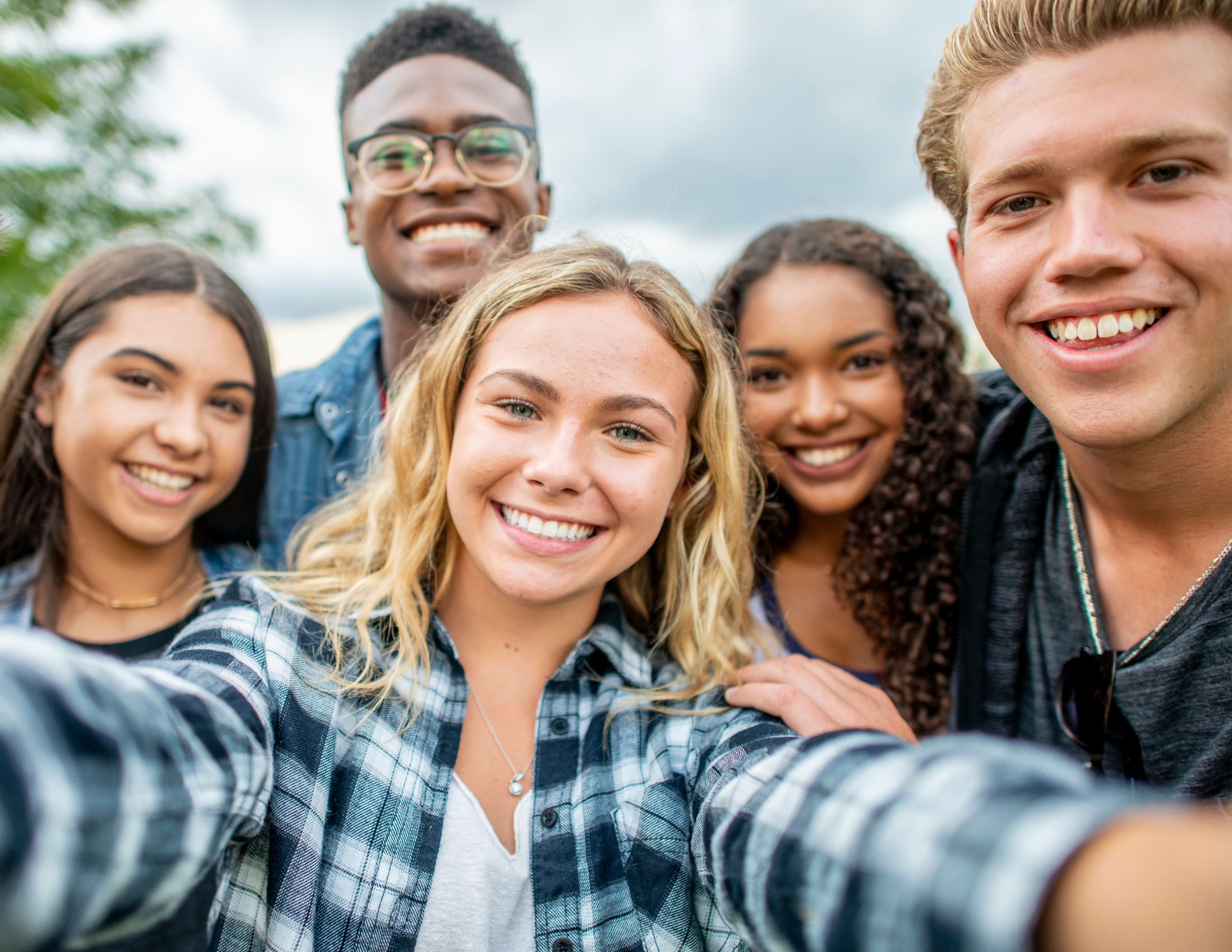 Common Teeth Issues in Teenagers and How to Address Them